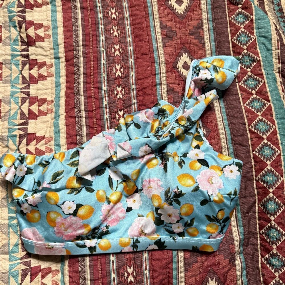 Victoria Secret One shoulder bikini top size medium